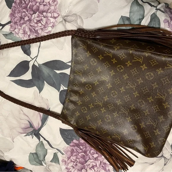 Vintage Boho Bags Louis Vuitton Fringe Shoulder Bag - Picture 7 of 7